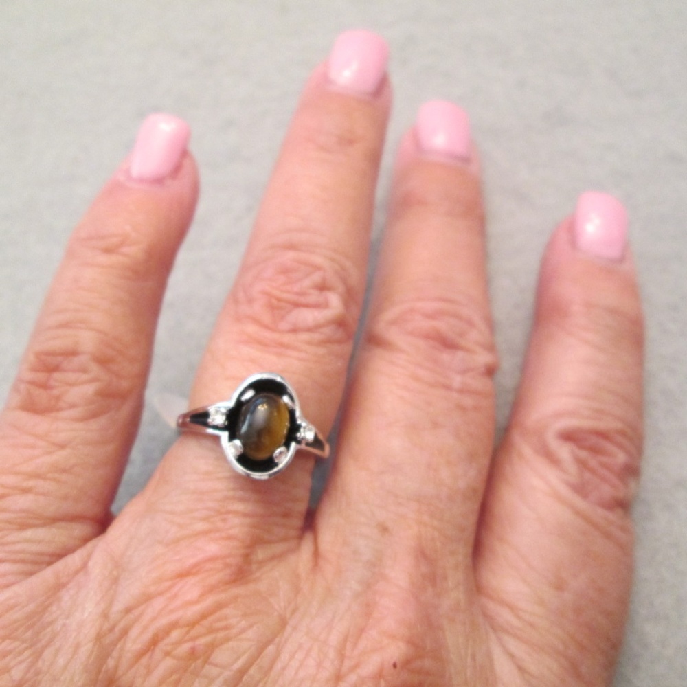 18kthge. Genuine Tiger Eye & cz Ring>Beautiful design,Gorgeous stone,Tiger Eye